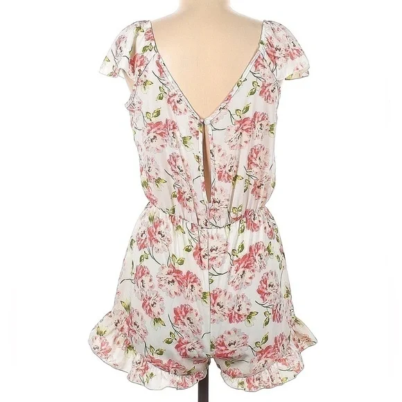 🆕 PINS & NEEDLES | NWT Floral Ruffled Romper - Picture 2 of 4